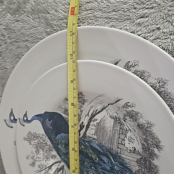 2 CARLY DODSLEY PEACOCK GARDEN CHOP PLATES 9' AND 11' MADE IN ENGLAND - Picture 8 of 9